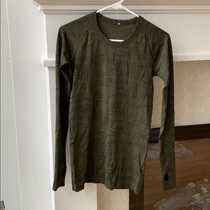 lululemon Swiftly Tech Longsleeve Crew size 6